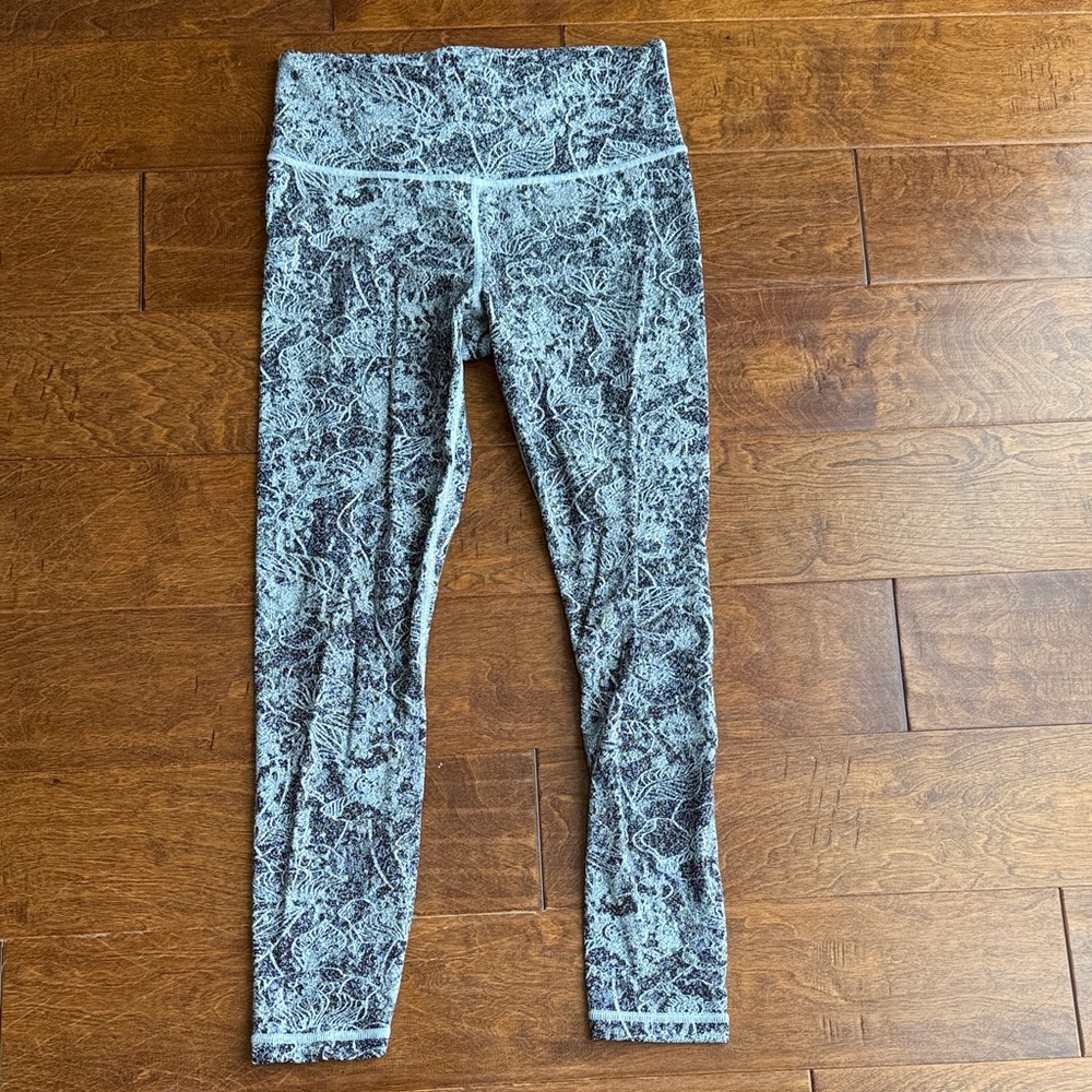 Athleta Dark Green and White Patterned 7/8 Leggings